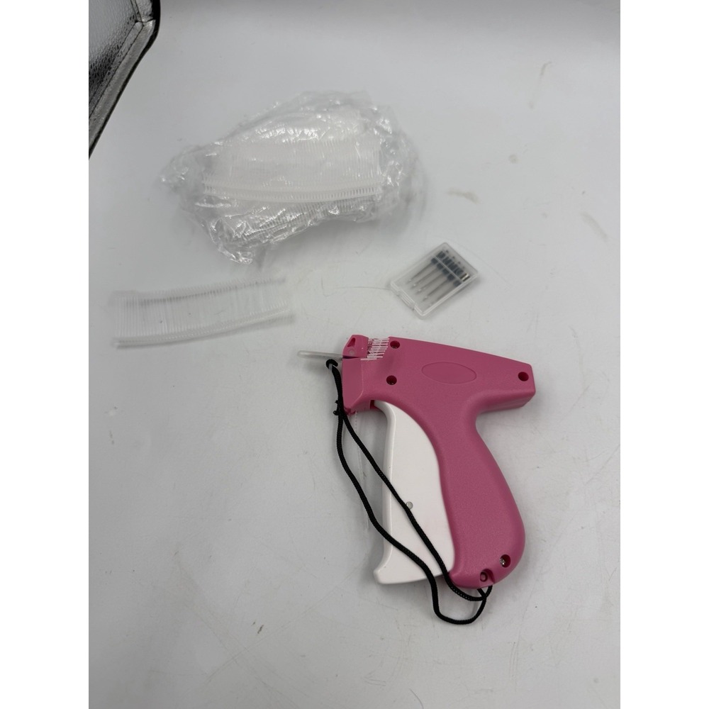 Garment CLOTHING PRICE LABEL TAGGING TAG TAGGER GUN WITH 2000 BARBS